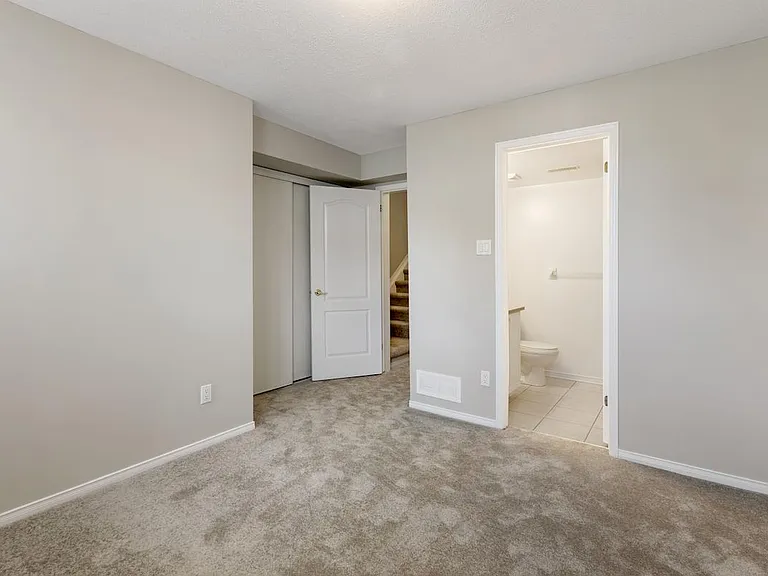 2717 Farriers Ln — Photo 11