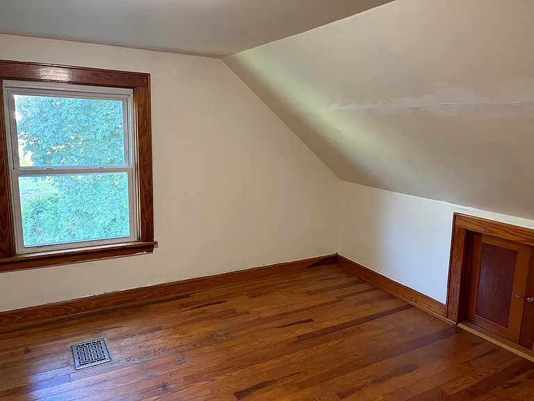 1420 Woodbury Ave — Photo 24