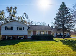 4589 E Berry Rd, Pleasant Lake, MI 49272