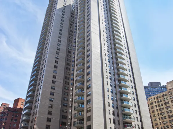 400 East 56th Street image 15 of 16
