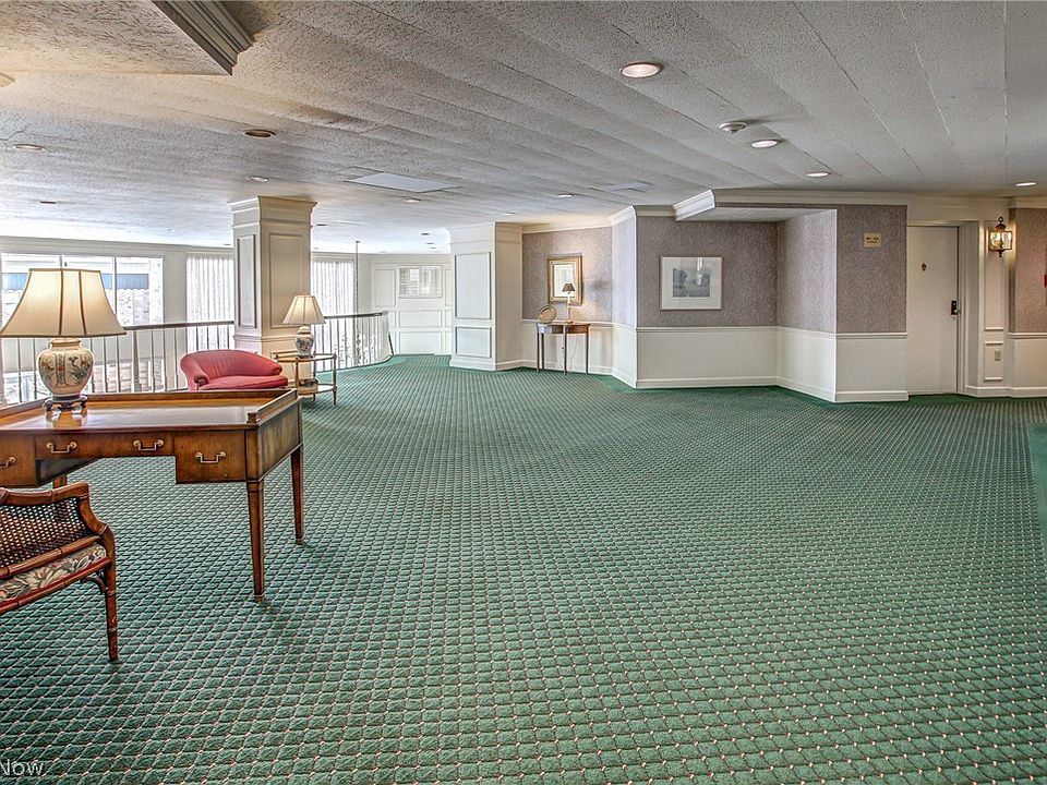 2112 Acacia Park Dr Cleveland, OH, 44124 Apartments for Rent Zillow