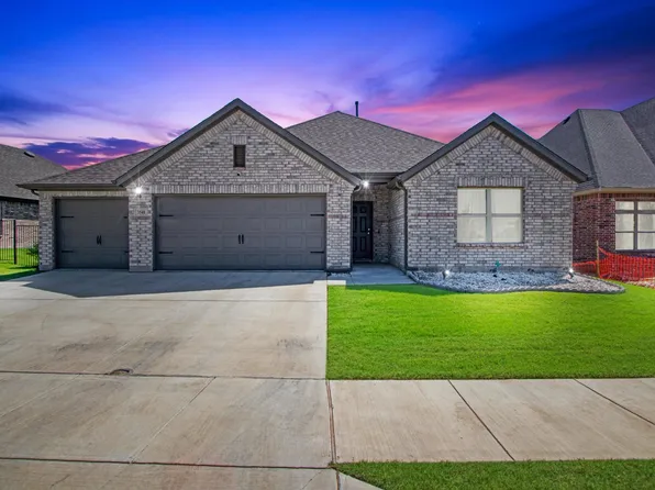 3541 Redbud Flower Trl, Venus, TX 76084