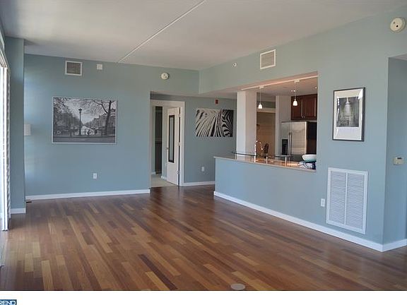 5th image of 317 Vine St #411