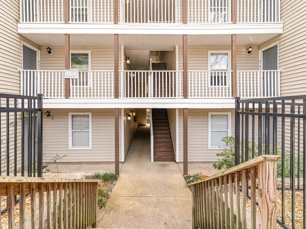 1309 Hillbrow Ln APT 303, Raleigh, NC 27615