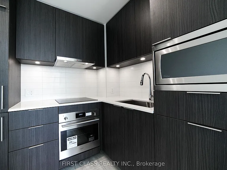 7 Golden Lion Hts #N2205 — Photo 16