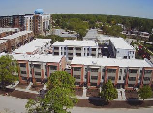 320 S School St #326, Mount Prospect, IL 60056