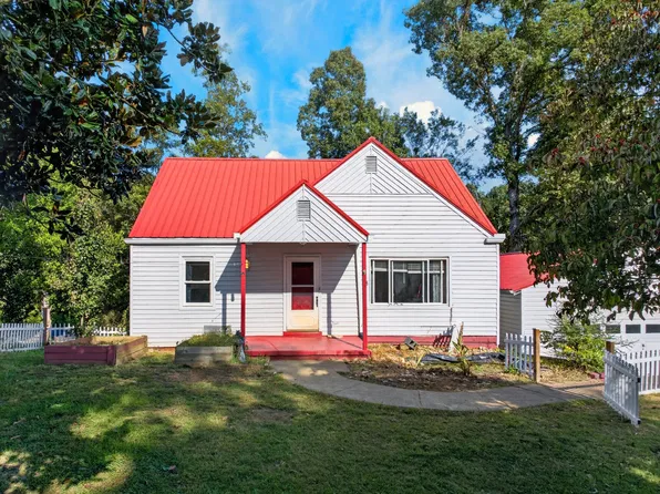 4048 Ridge Rd, Kingsport, TN 37660