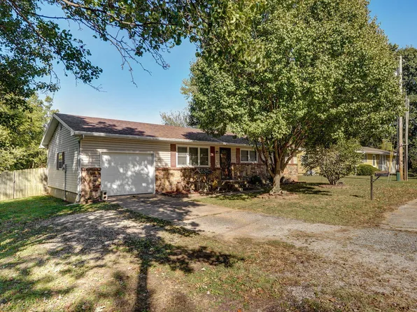 1017 W Sunset Drive, Aurora, MO 65605