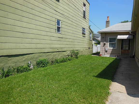 Front & Side Entrances