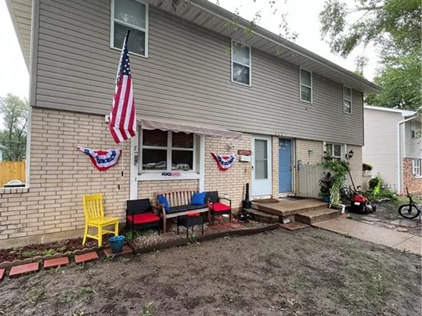 222 E Hargis St, Belton, MO 64012