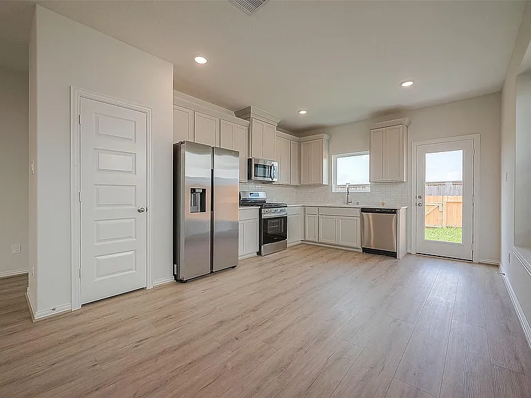 27966 Western Creek Ct — Photo 13