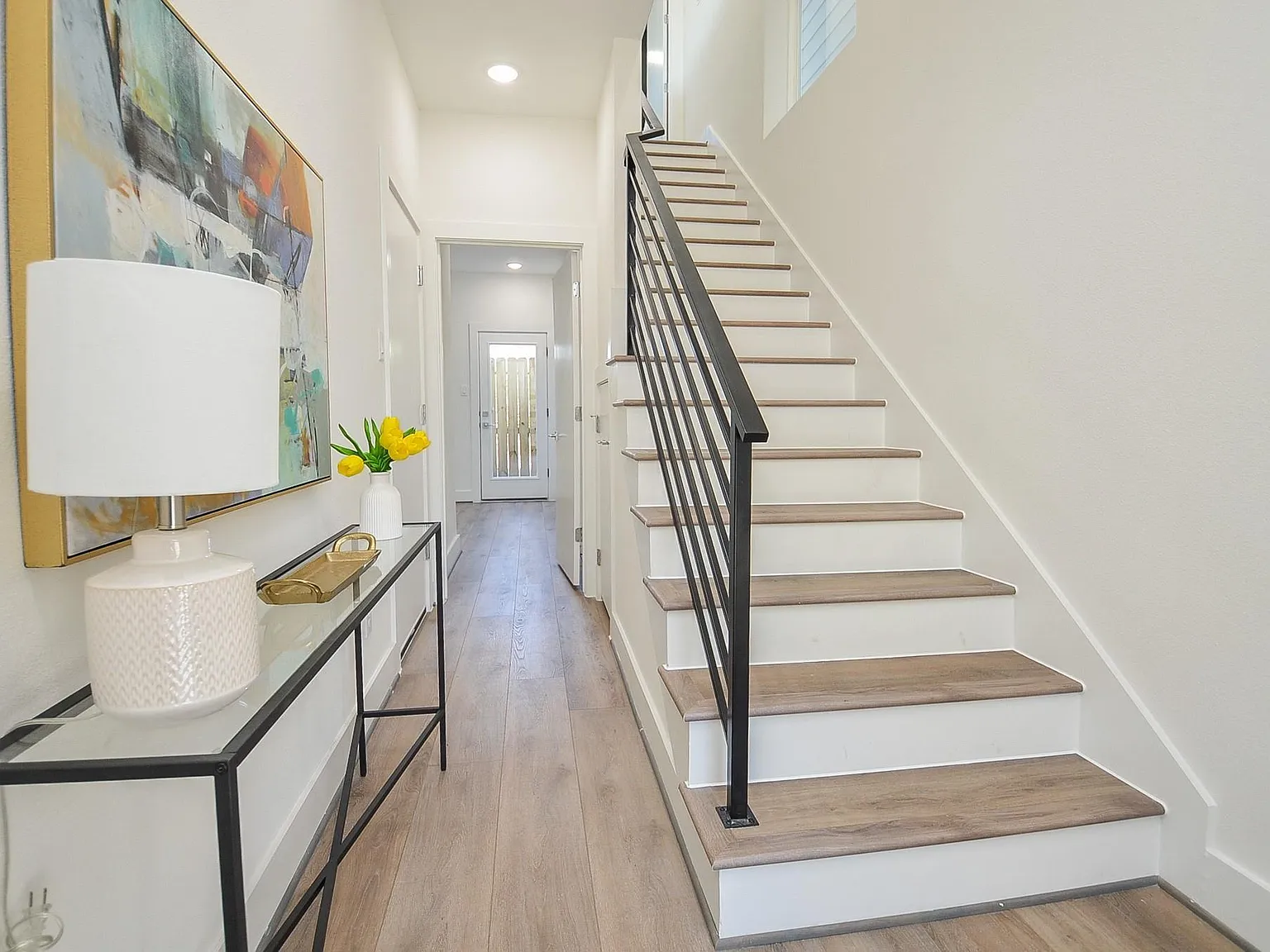 3 bed, 3.5 bath, 2111 sqft, $3,500 — Photo 3