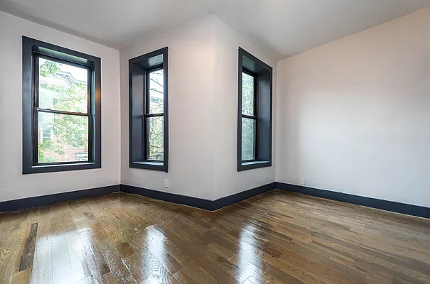 Rented by Nooklyn NYC LLC | media 45