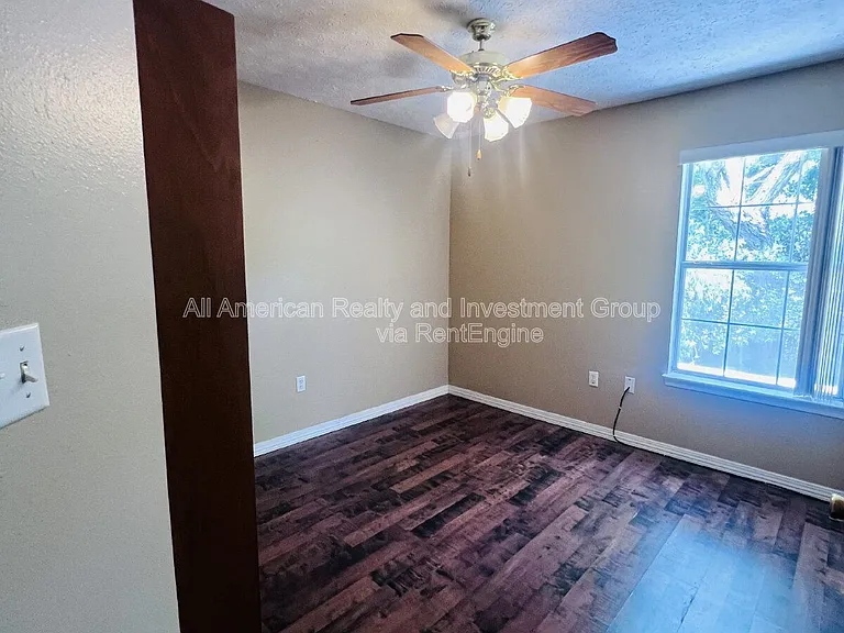 1815 Pointed Leaf Ln — Photo 14