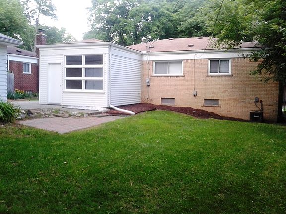 4th image of 33988 Glenview Dr