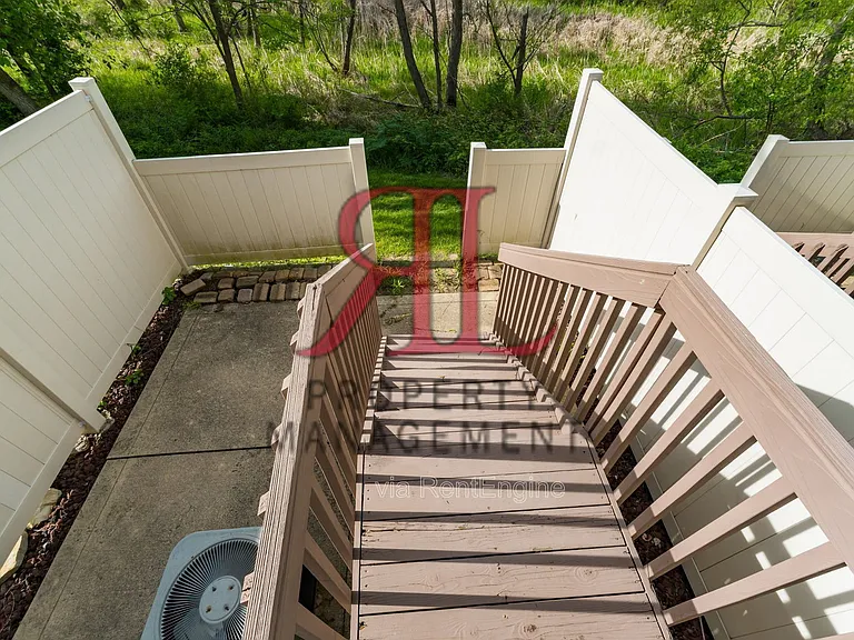 5807 Bridgehampton Dr — Photo 33