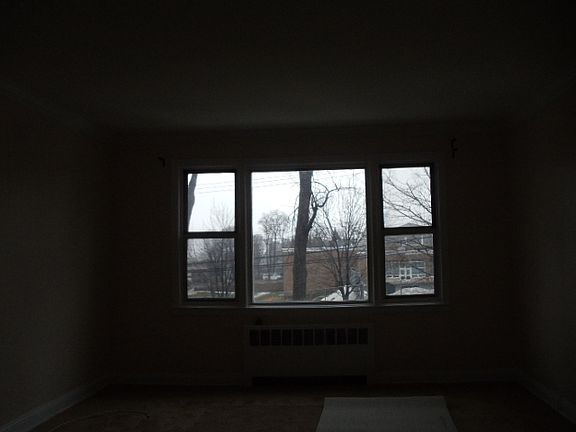 3rd image of 2 Soundview Ave APT 2F