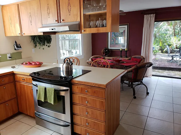 125 Northbrook Ln — Photo 6