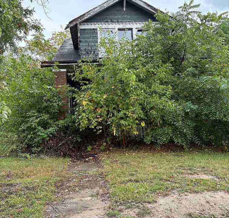 12316 Cloverlawn