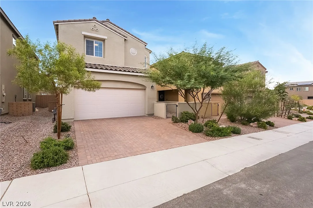 3 bed, 2.5 bath, 1669 sqft, $2,495 — Photo 2