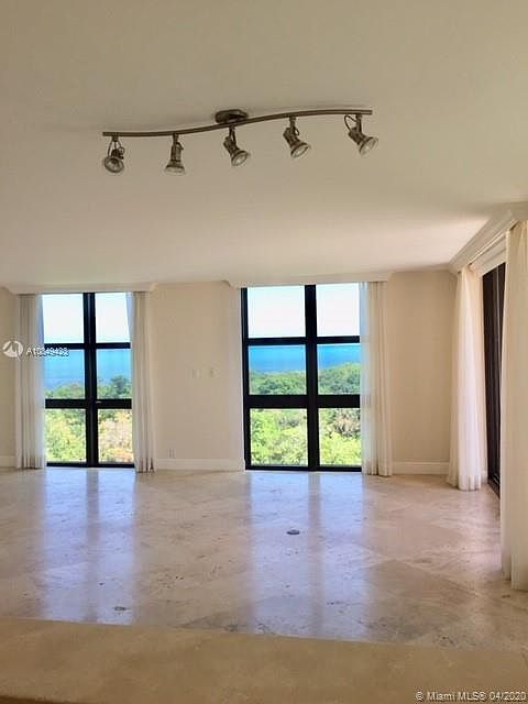 1st image of 1121 Crandon Blvd APT D601