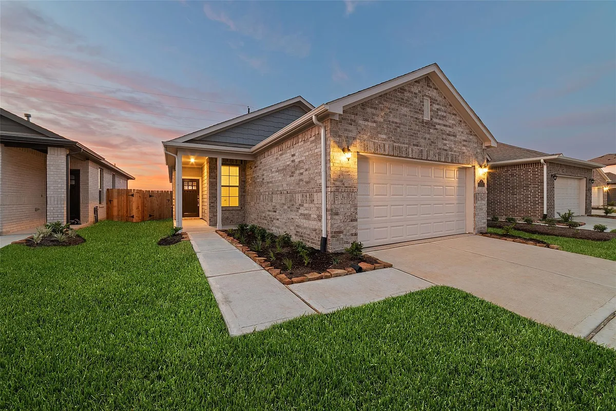 Building Photo - 23022 Bright Light Ln