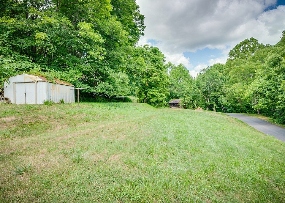 28th image of this home