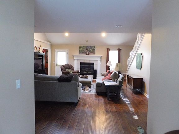 2nd image of 921 Waterford Way