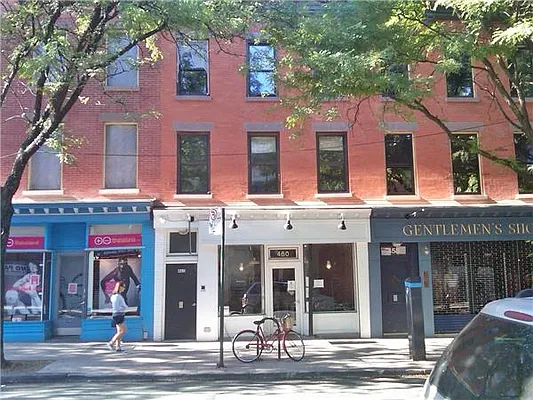 Rented by R New York | media 33