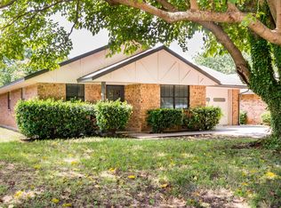 705 S 5th St, Midlothian, TX 76065