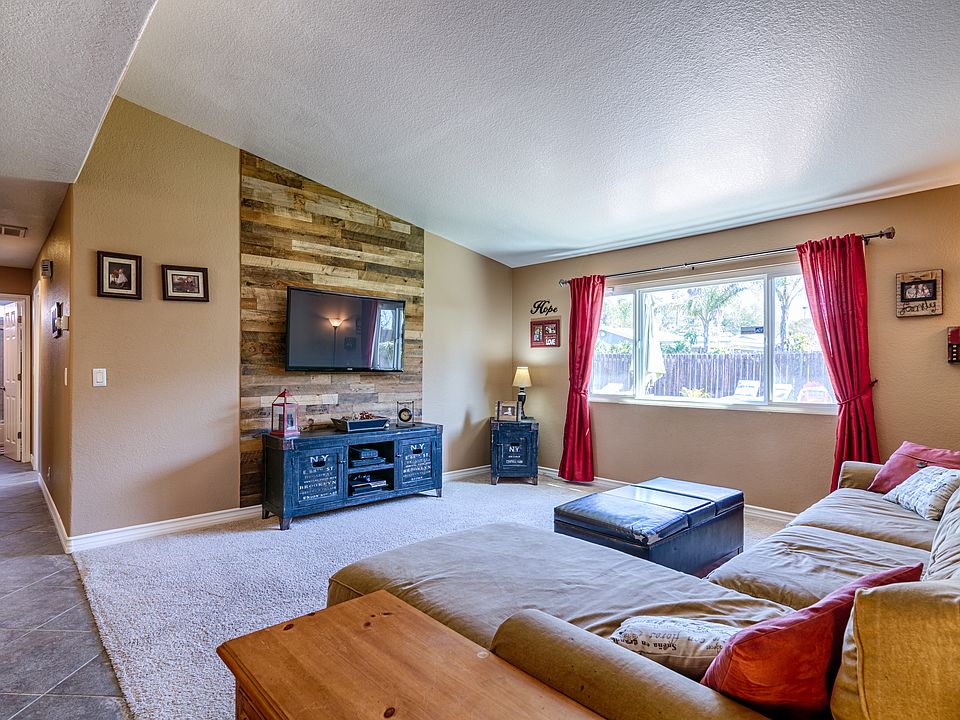 1st image of 833 Palomino Dr