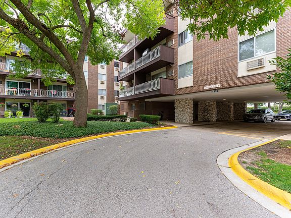 Quiet location, in far back of complex.