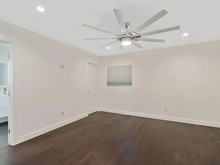 13940 Bermax Ave — Photo 50