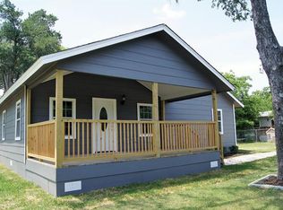 700 Lexington Rd, Elgin, TX 78621