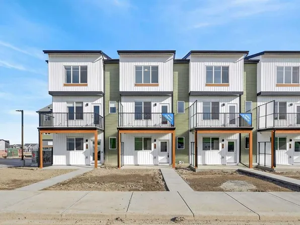 34 S Red Embers Plz NE, Calgary, AB T3N 2W1