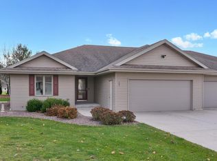 701 Wren Ln, Sheboygan, WI 53083