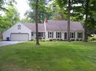 10202 New Buffalo Rd, Canfield, OH 44406