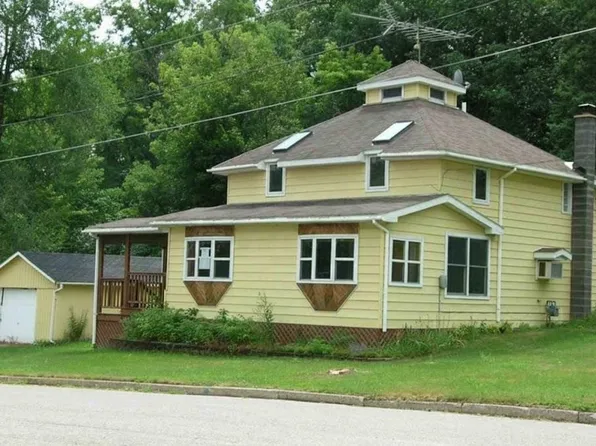 100 Main St, Camp Douglas, WI 54618