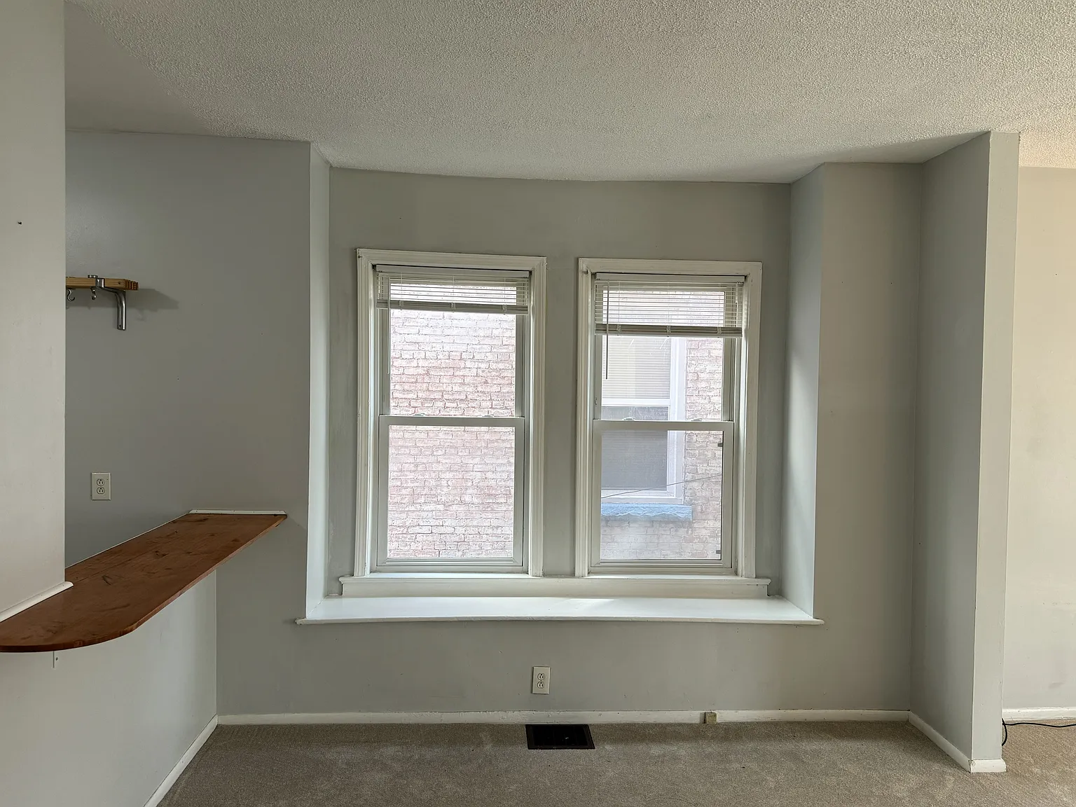 652 Clarissa St — Photo 4