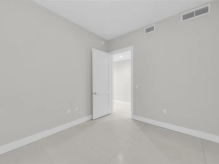 275 1st Ave S #1904 — Photo 42