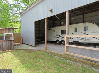 6-33 Yogi Bear Ln, Falling Waters, WV 25419