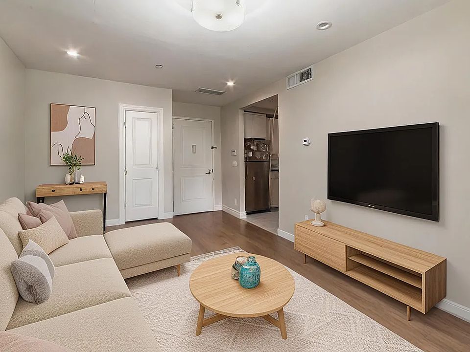 1st image of 1117 Lafayette Ave APT 3R