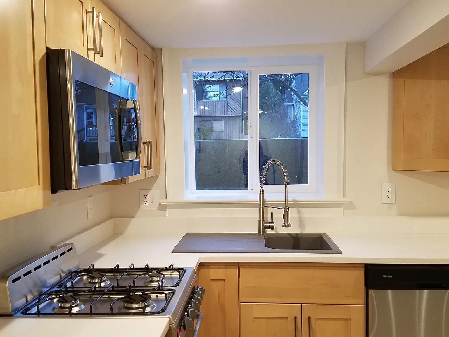 1 bed, 700 sqft, $1,875 — Photo 3