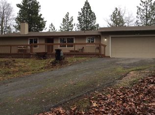 511 Robertson Bridge Rd, Grants Pass, OR 97526