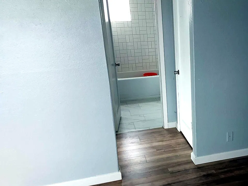 1045 E Dakota Ave #1