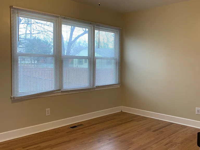 1604 Lucille St NW — Photo 9