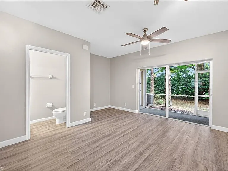 8289 Pacific Beach Dr — Photo 2