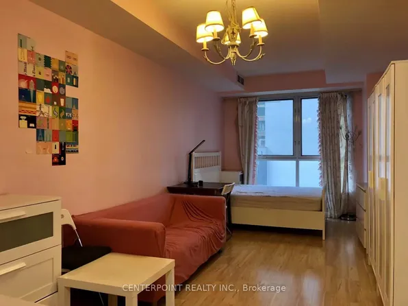 55 Bloor St E #1701, Toronto, ON M4W 3W6