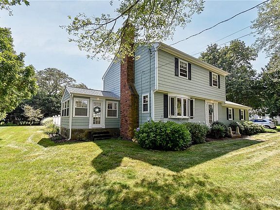 3rd image of 47 Shady Cove Rd
