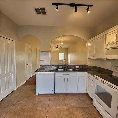 4060 Winding Vine Dr — Photo 89